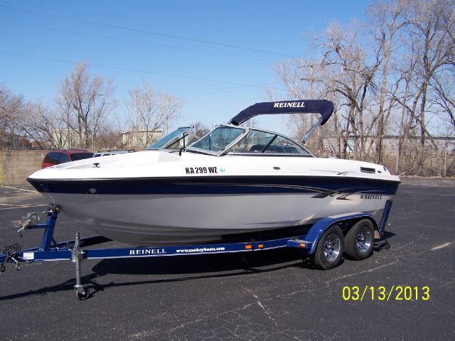 2009 Reinell 198 FNS