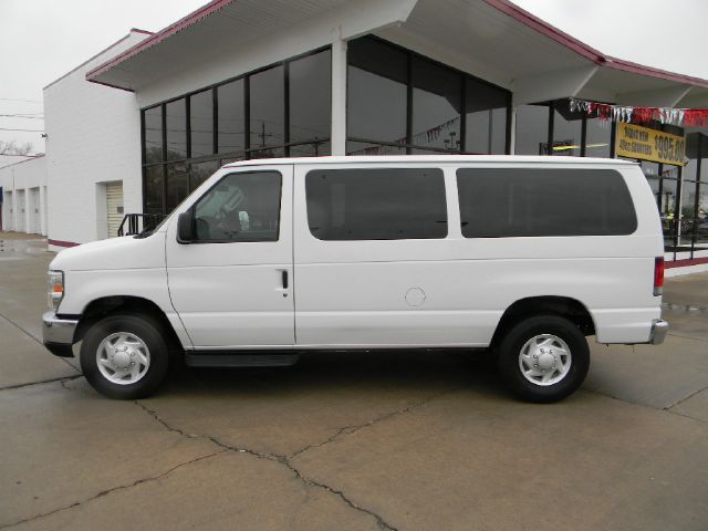 2008 Ford Econoline Wagon