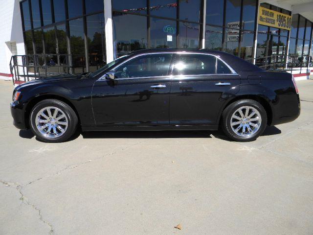 2011 Chrysler 300C