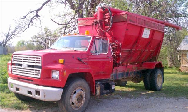 1990 FORD F-700 FEEDER for sale