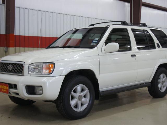 2000 Nissan Pathfinder for sale