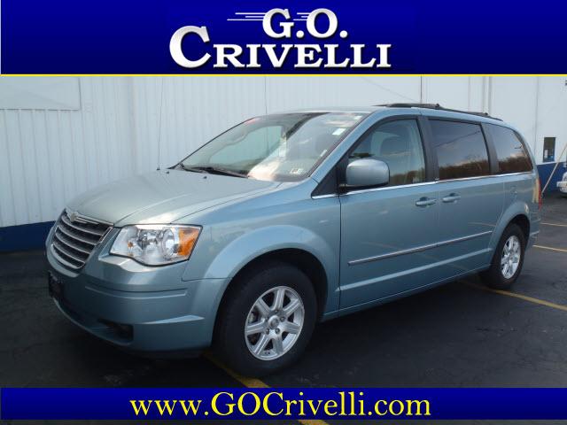 2010 Chrysler Town & Country for sale