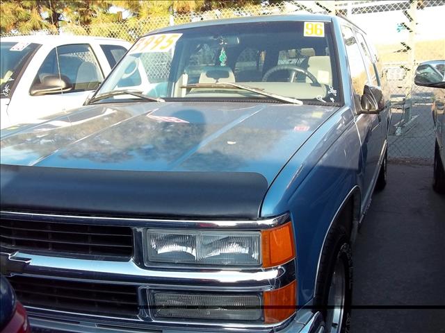 1996 CHEVROLET SUBURBAN BASE, ...