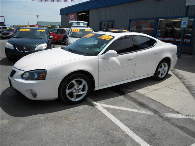 2004 PONTIAC GRAND PRIX GTP, white, ...