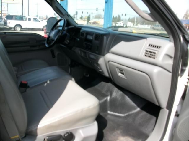 http://cimages.carsforsale.com/214357/21379DF2-BDC7-4121-A028-22456613FFB0_7.jpg?dt=041220121200