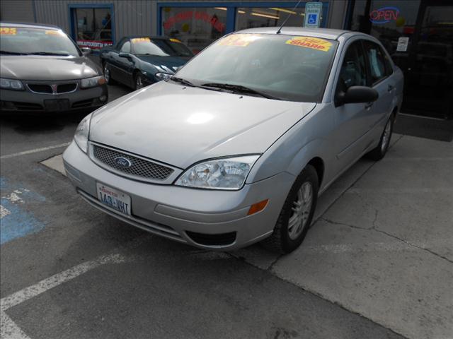 2007 FORD FOCUS ZX4 S, silver, ...