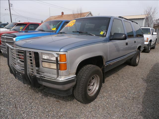 1994 GMC SUBURBAN SL, blue, this is ...