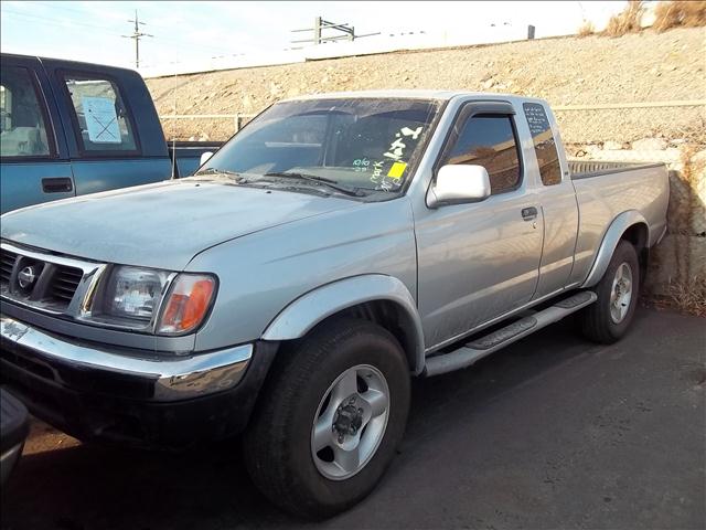 2000 NISSAN FRONTIER SE, ...