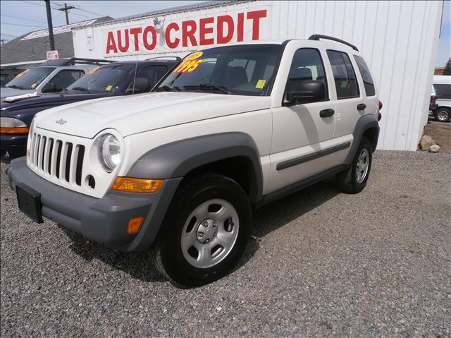 2005 JEEP LIBERTY SPORT, white, ...