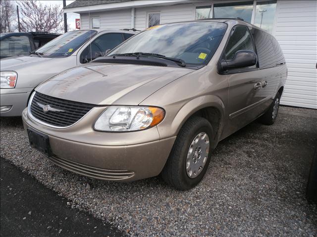 2004 CHRYSLER TOWN AND COUNTRY LX, ...