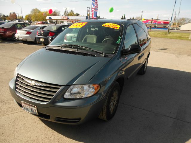 2006 CHRYSLER TOWN AND COUNTRY BASE