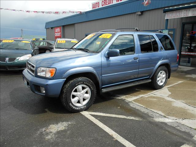 2001 NISSAN PATHFINDER SE, ...