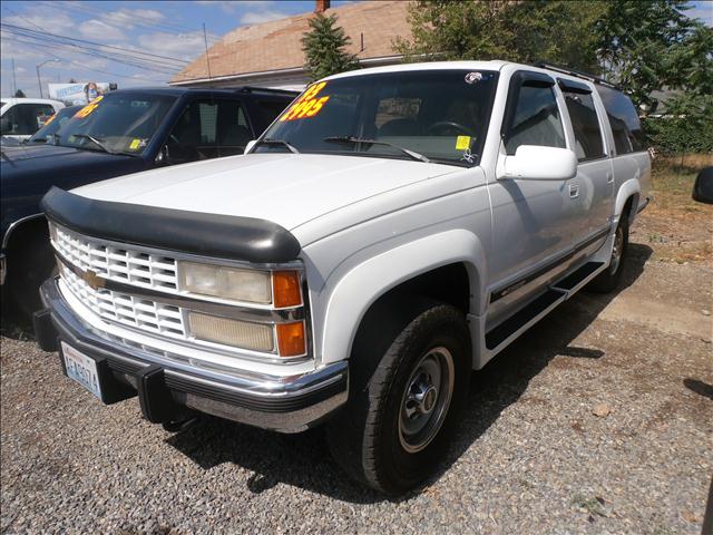 1993 CHEVROLET SUBURBAN BASE, ...