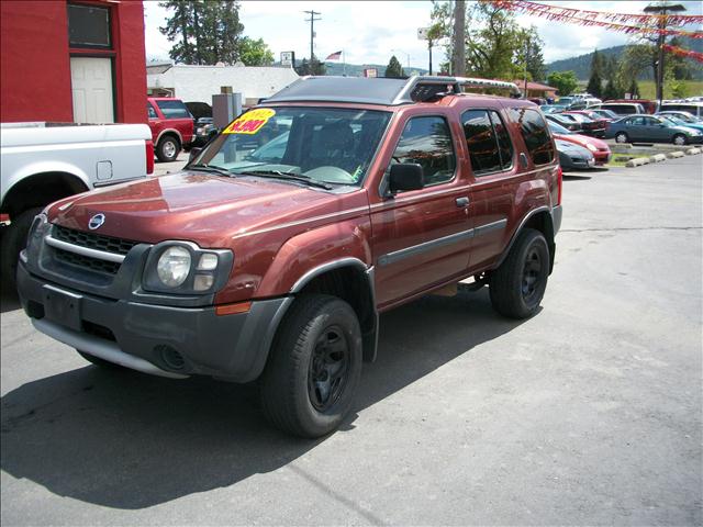 2002 NISSAN XTERRA XE, maroon, ...