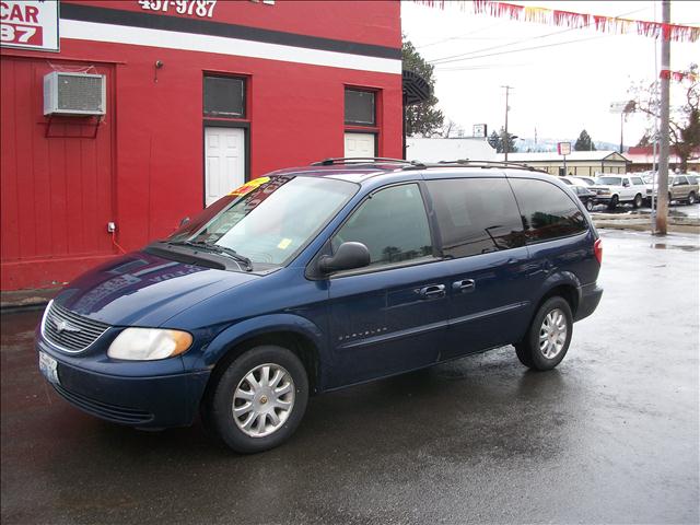 2001 CHRYSLER TOWN AND COUNTRY LX, ...