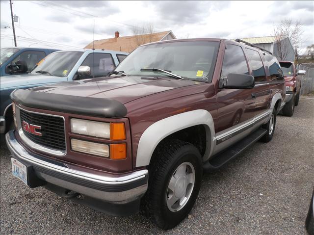 1997 GMC SUBURBAN SL, maroon, this ...