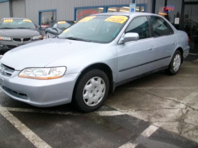 1998 HONDA ACCORD LX, silver, we ...