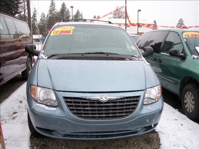 2004 CHRYSLER TOWN AND COUNTRY ...
