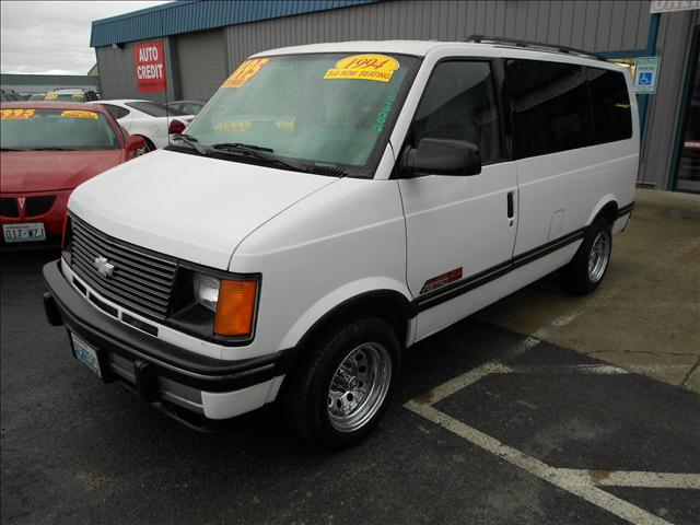 1994 CHEVROLET ASTRO BASE, white, ...