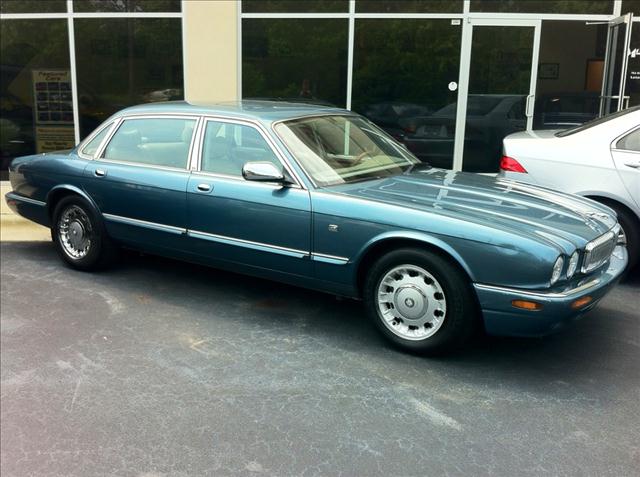 1999 Jaguar XJ8 for sale