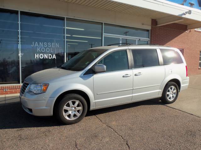 2008 Chrysler Town and Country for sale