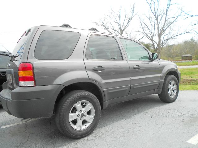 2005 Ford Escape