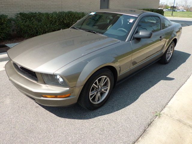 2005 Ford Mustang for sale
