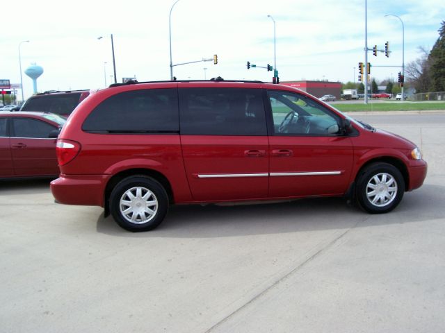 2005 Chrysler Town and Country for sale