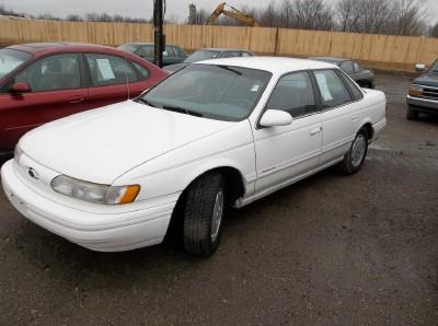 1995 Ford Taurus for sale