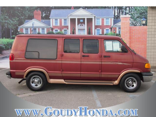 2000 Dodge Ram Van