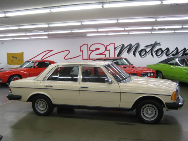 1982 Mercedes-Benz 300
