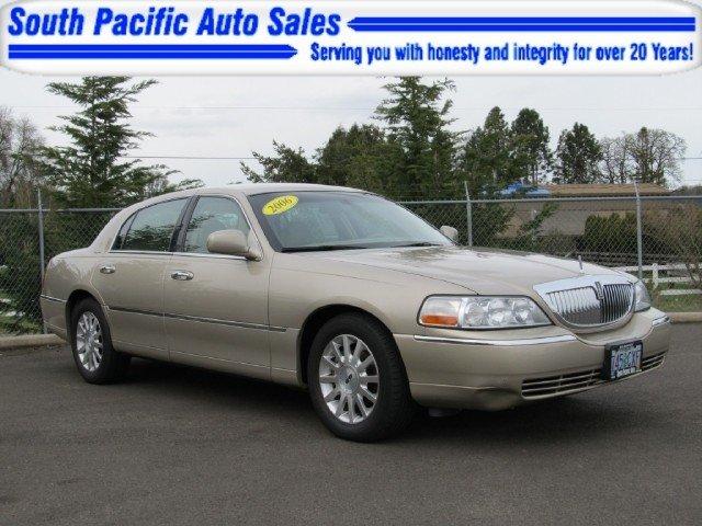 2006 Lincoln Town Car for sale