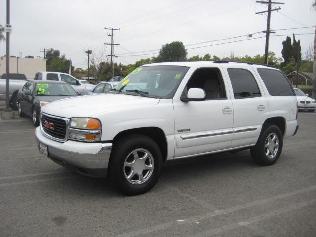 2004 GMC YUKON SLE, white, subprime ...