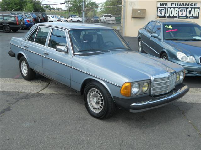 1983 Mercedes-Benz 240 for sale