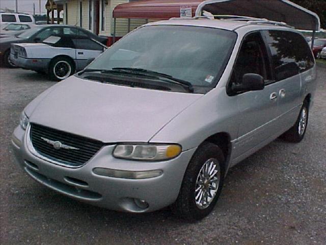 2000 Chrysler Town & Country for sale