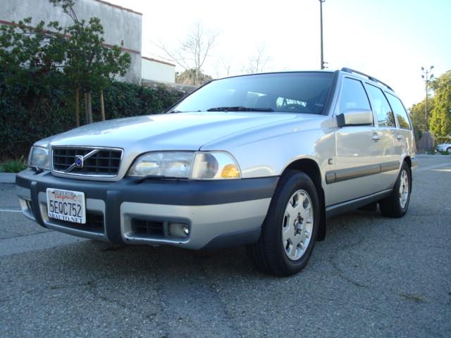 2000 Volvo V70 for sale