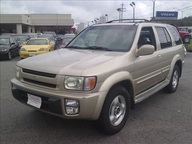 2000 Infiniti QX4 for sale