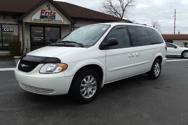 2003 Chrysler Town & Country