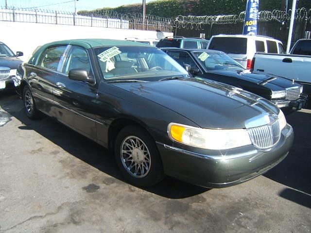 1998 Lincoln Town Car for sale