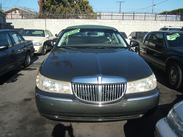 1998 Lincoln Town Car for sale