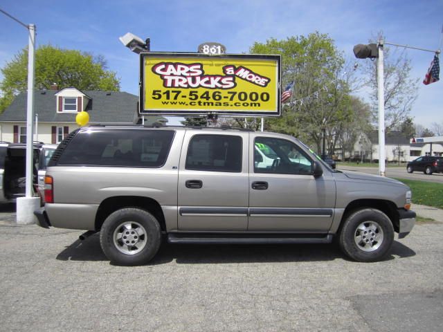 2002 CHEVROLET SUBURBAN 1500 4WD beige 2002 chevy suburban 1500 with 3rd row - seats up to 9 passe