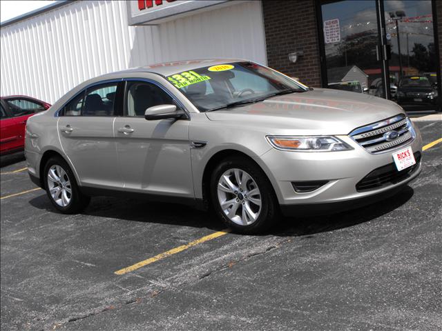 2010 Ford Taurus for sale