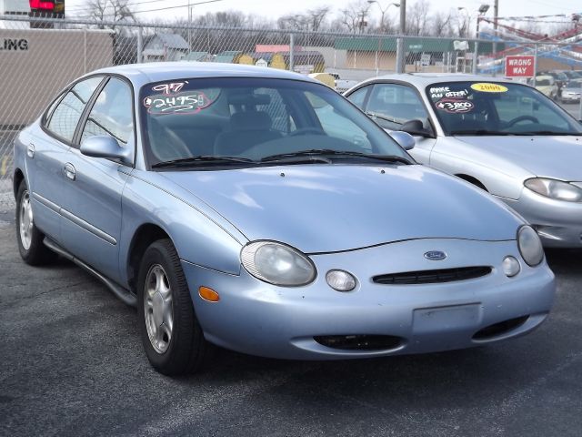 1997 Ford Taurus