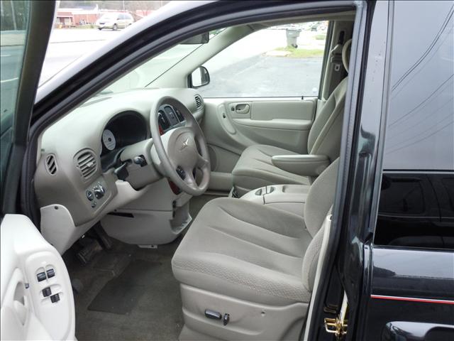 2006 Chrysler Town and Country for sale