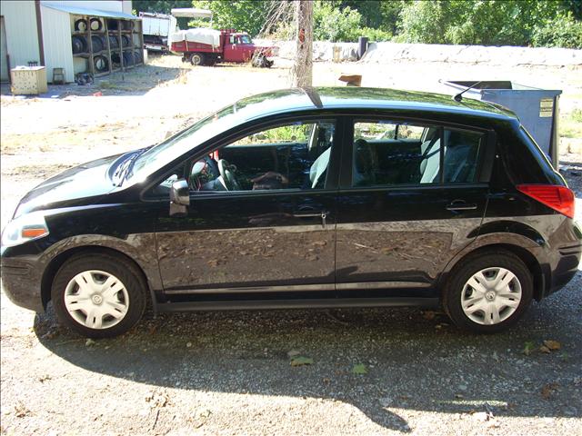 2010 Nissan Versa for sale