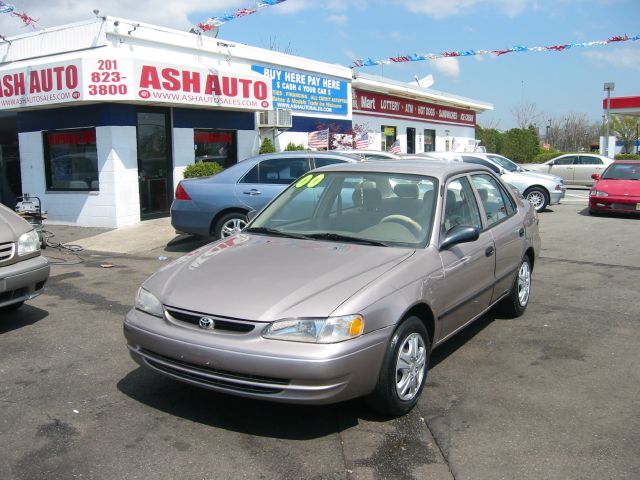 2000 Toyota Corolla