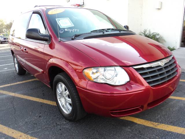 2006 Chrysler Town and Country for sale
