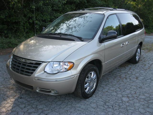 2005 Chrysler Town and Country for sale