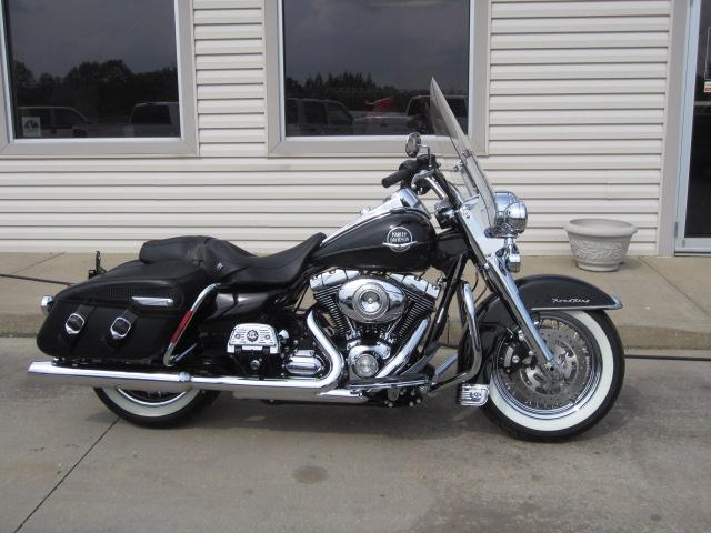 2010 HARLEY DAVIDSON ROAD KING CLASSIC for sale