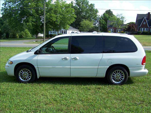 1999 Chrysler Town and Country for sale